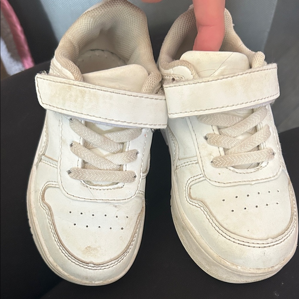OshKosh B'gosh Toddler Girl White Sneakers